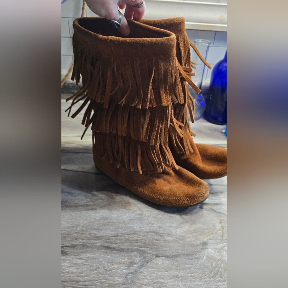 Fringed Brown Suede Boots